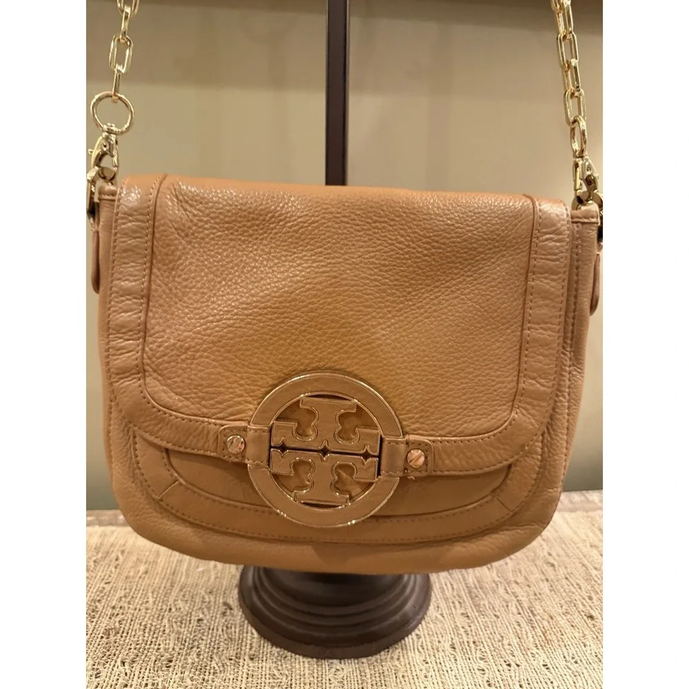 TORY BURCH Amanda British Tan Leather Crossbody Bag with Detachable Chain Strap - Picture 8 of 16